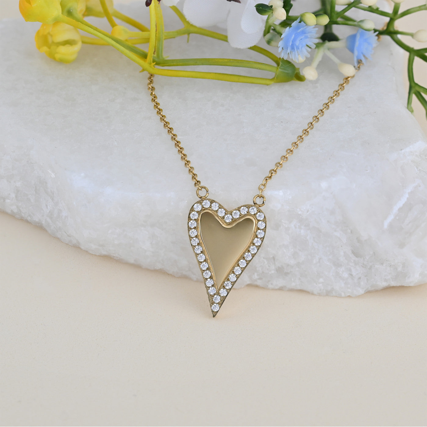 Collier en acier coeur subtil